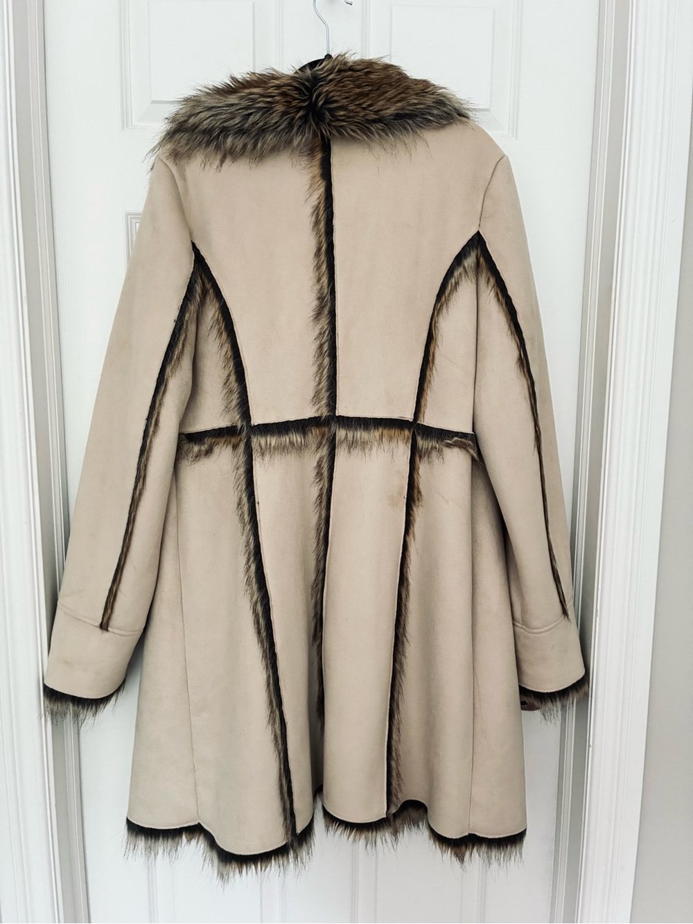 Black Rivet Faux Fur Suede Coat, Sz Large - Picture 13 of 15